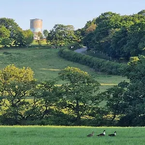 Luxury Converted Water Tower In Yorkshire , Emley United Kingdom