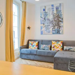 Fully Renovated Historic In Heart Mouffetard , Paris France