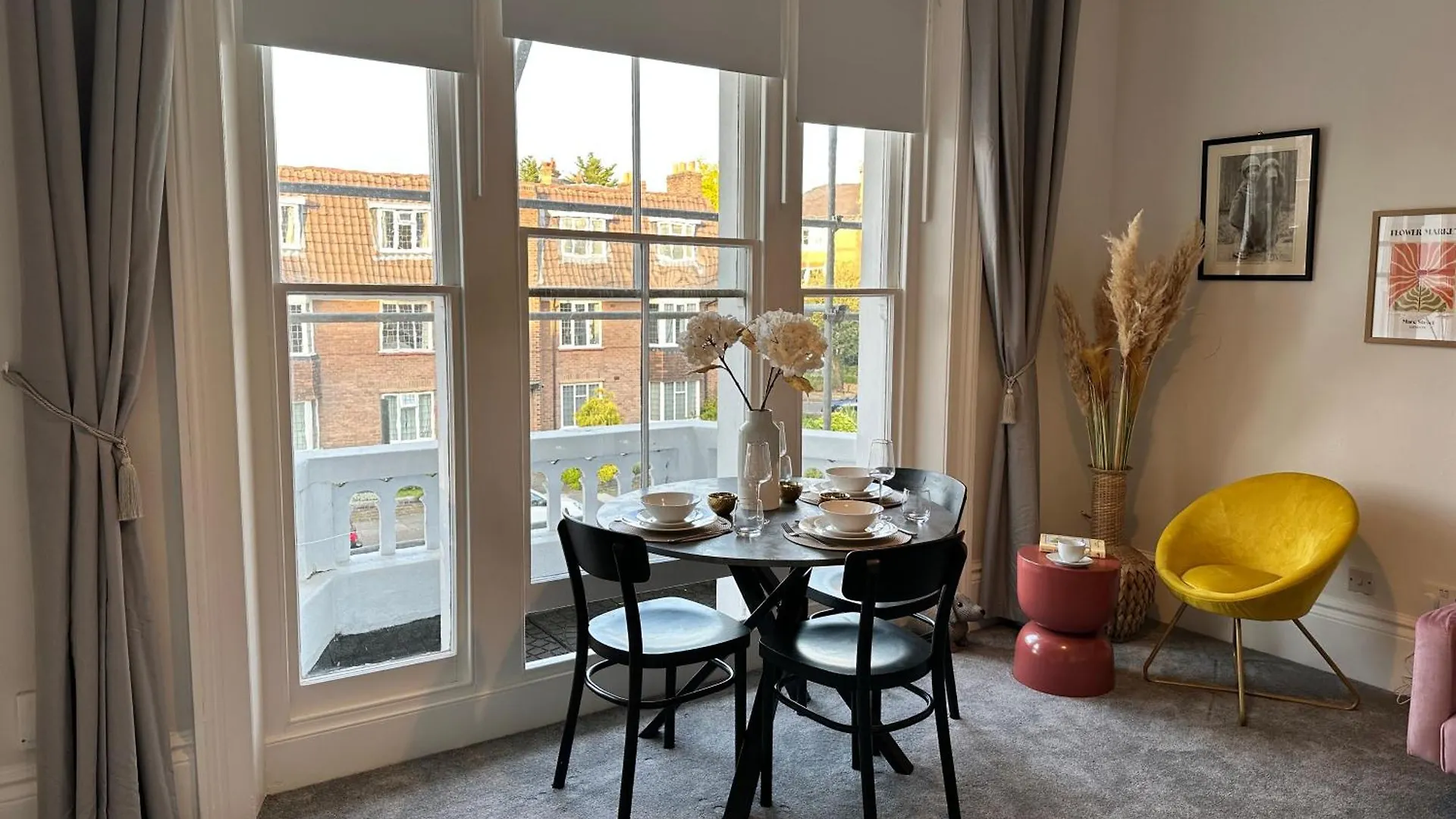 Charming & Cozy Richmond Retreat Apartment Twickenham